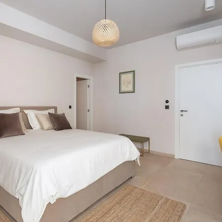 Villa Luxury Envivo With Heated Pool And Professional Gym