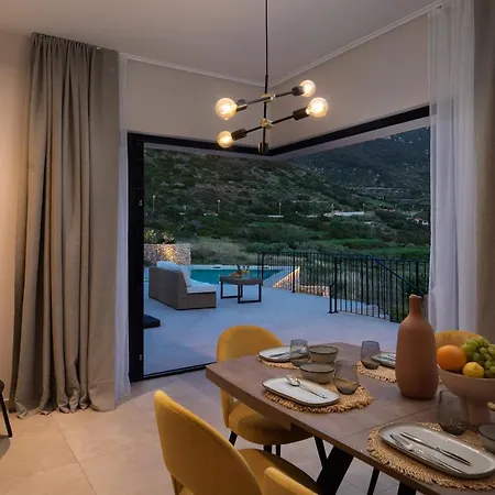Villa Luxury Envivo With Heated Pool And Professional Gym Komiža