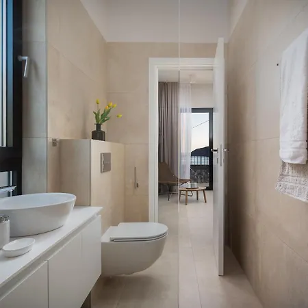 Luxury Envivo With Heated Pool And Professional Gym *